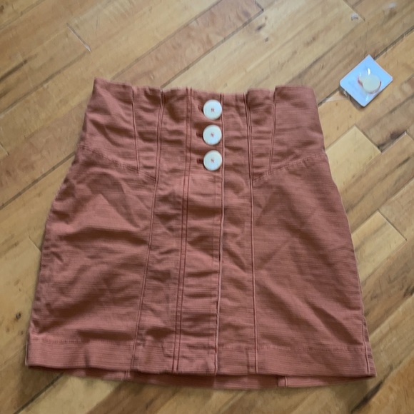 Every Minute Every Hour Skirt in Noble Adobe color - Picture 5 of 13